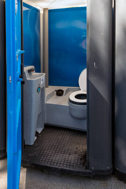 Best Event porta potty rental  in Emporia, KS