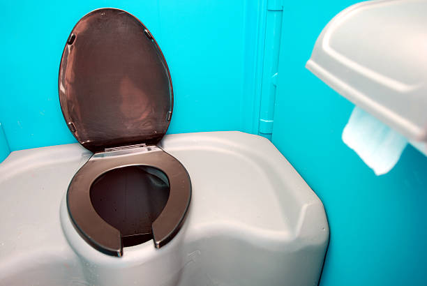 Best Portable bathroom rental  in Emporia, KS