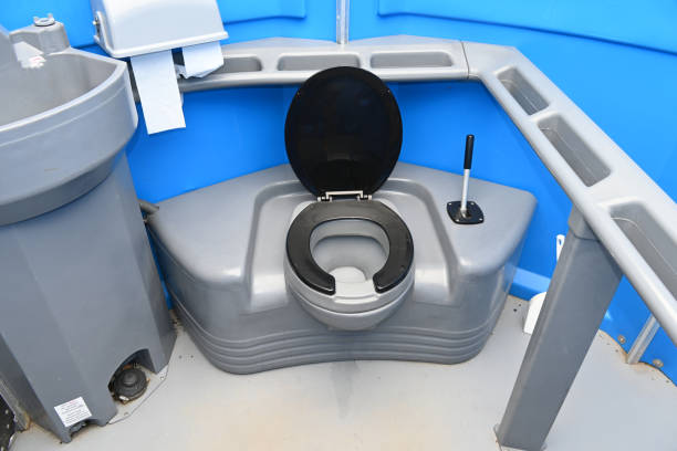 Best Sanitation services for porta potties  in Emporia, KS
