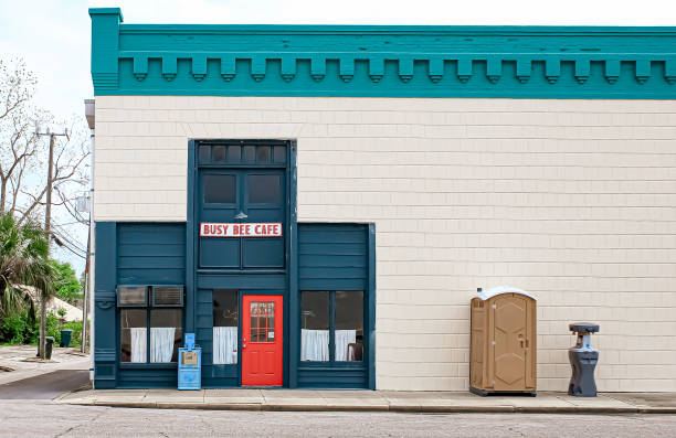 Best Porta potty delivery and setup  in Emporia, KS